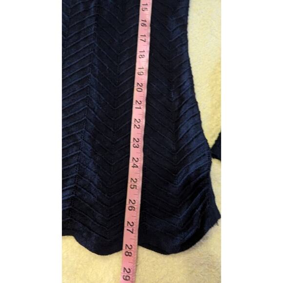 WHITE‎ HOUSE BLACK MARKET Lace Up Scallop Trim Chevron Knit Sweater XS - Picture 7 of 7